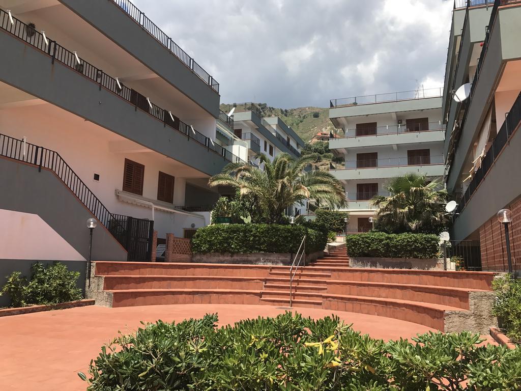 Apartamento Casa Paloma Letojanni Exterior foto